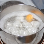 Brainstream BeepEgg Timer in boiling water