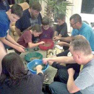 Everyone loves Gold Rush panning